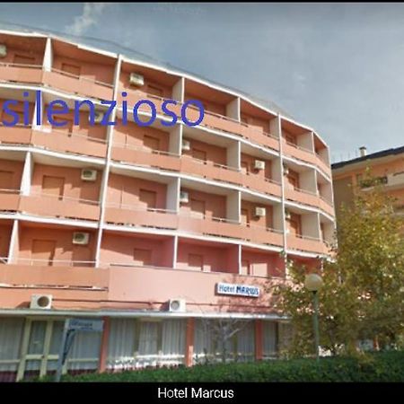 Hotel Marcus Cesenatico Exterior photo